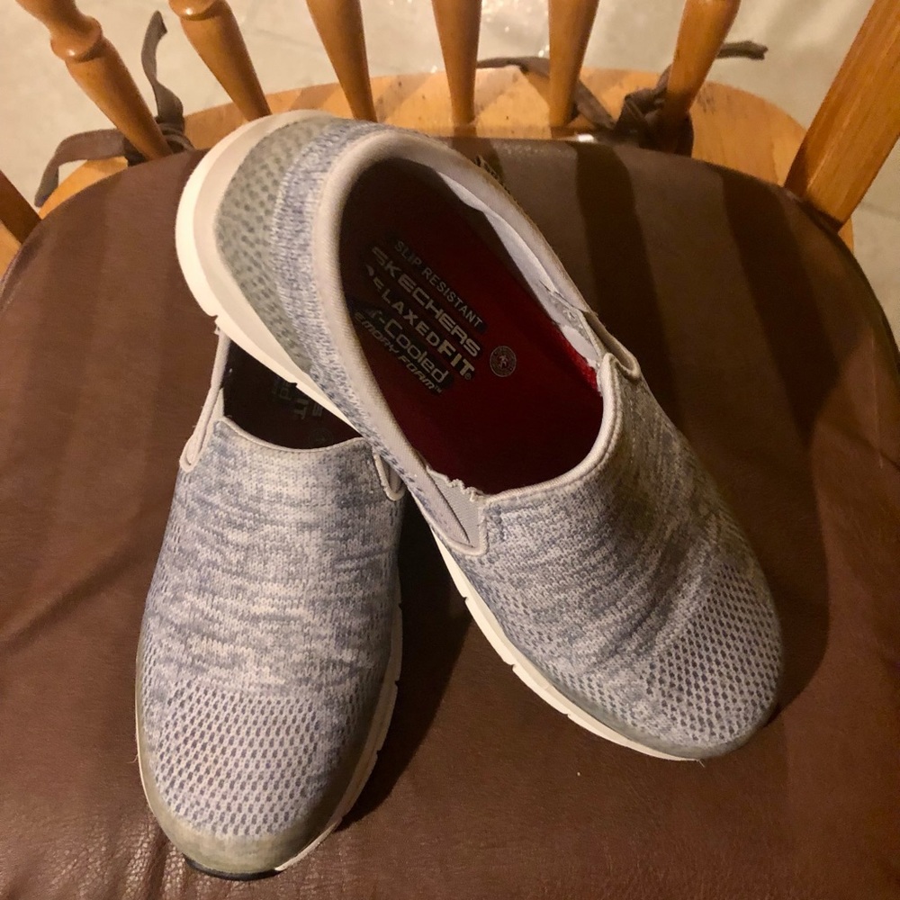 Size 7 Sketchers Relaxed Fit Air -Cooled Memory Form Slip Resistant